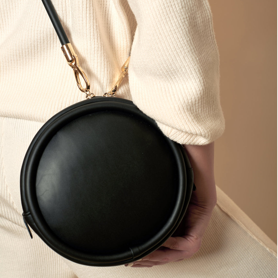 HOZEN CANTEEN PURSE IN ONYX