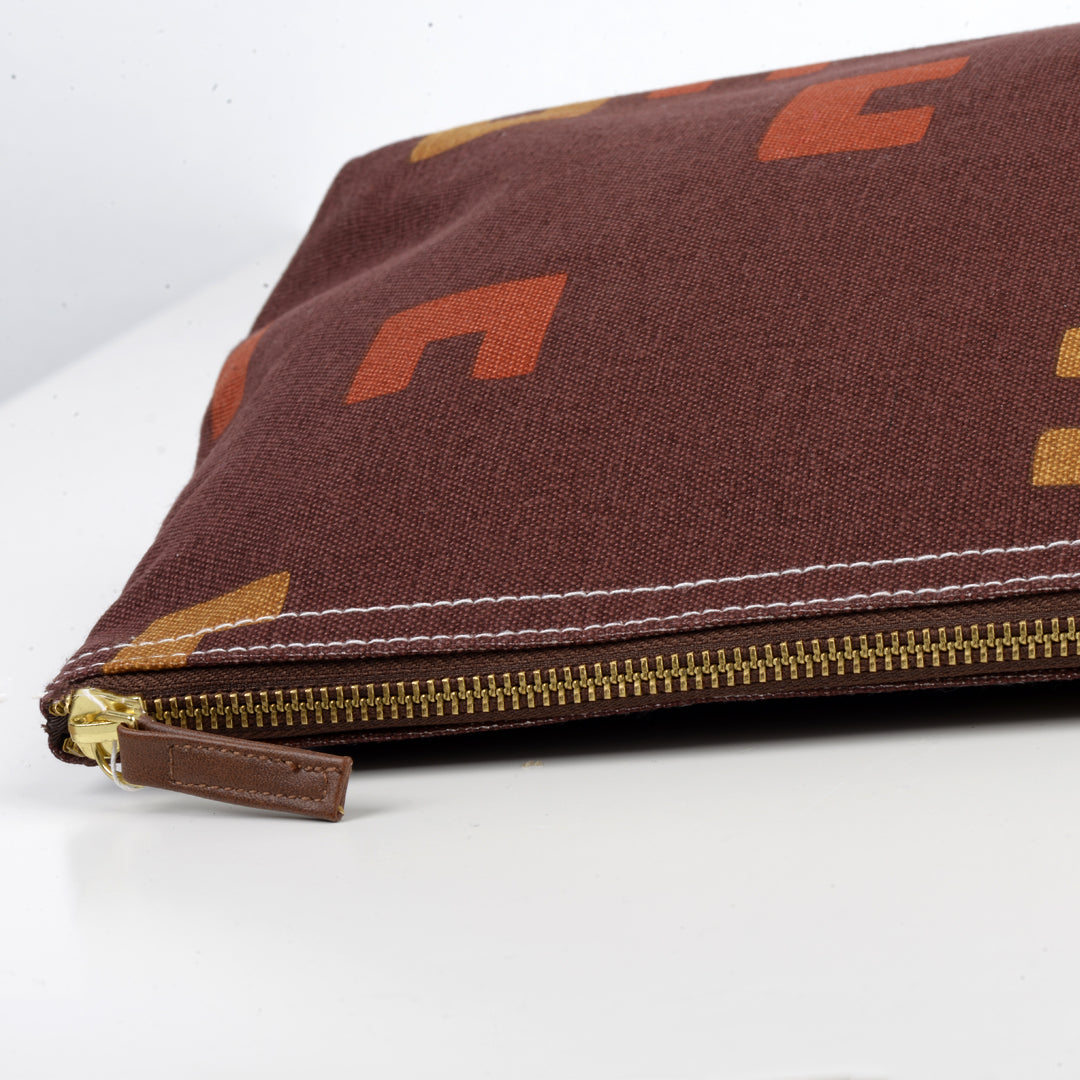 MAIKA JORDAAN CANVAS POUCH