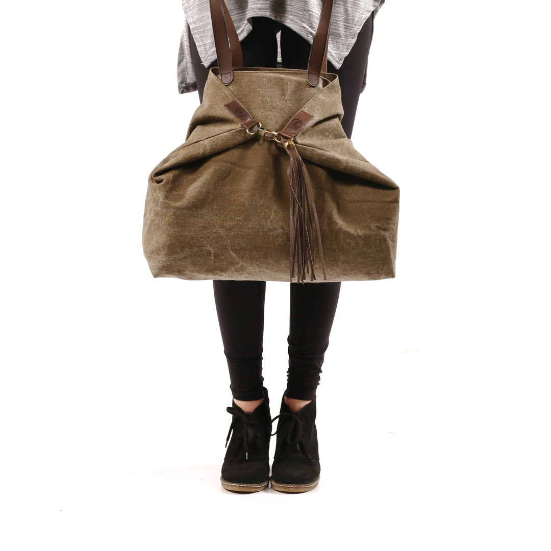 PRETTY SIMPLE WEEKENDER TOTE