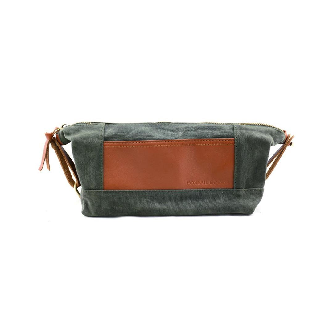 FOXTAIL DOPP KIT IN OLIVE